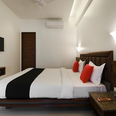 Oyo Flagship Hotel Shreeyash Executive Mangvadi Esterno foto
