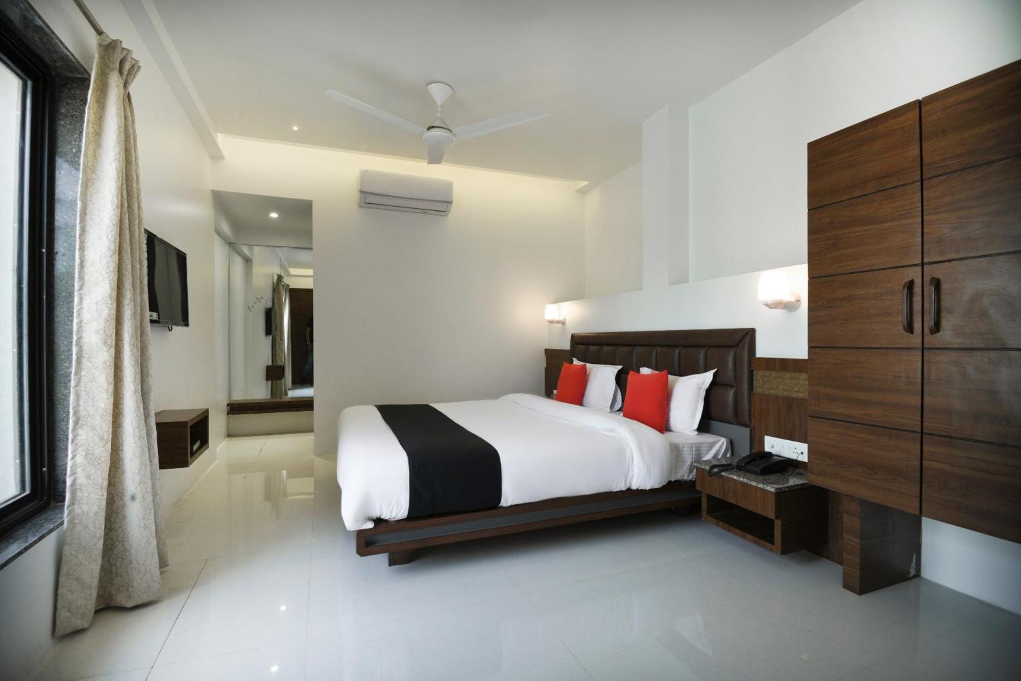 Oyo Flagship Hotel Shreeyash Executive Mangvadi Esterno foto